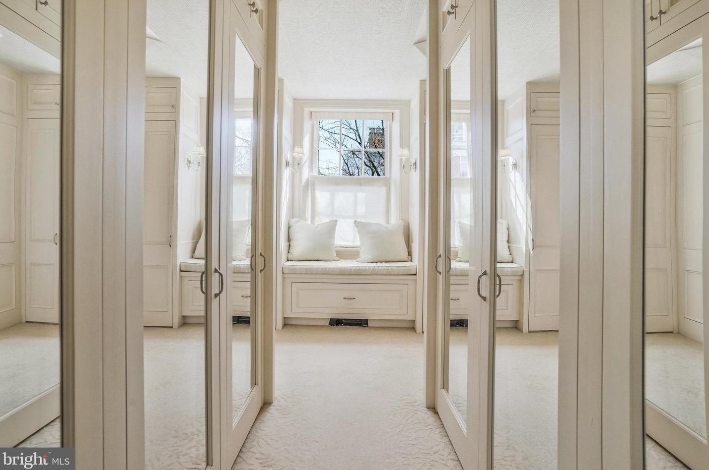 207 Fairfax St, Alexandria VA 22314-3304 exterior