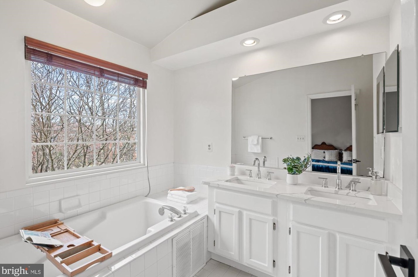 3909 Elbert Ave, Alexandria VA 22305-2064 exterior