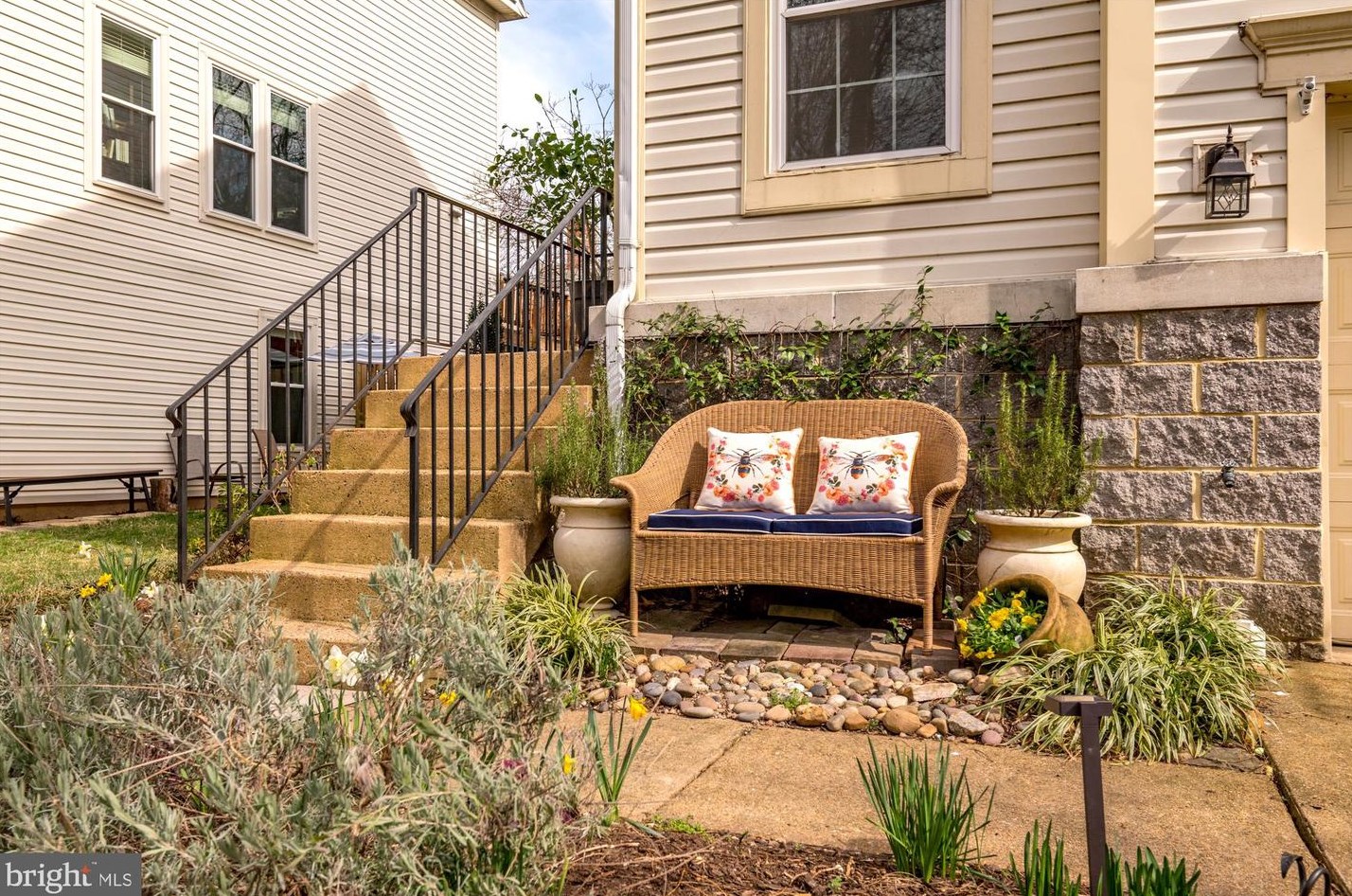 3909 Elbert Ave, Alexandria VA 22305-2064 exterior