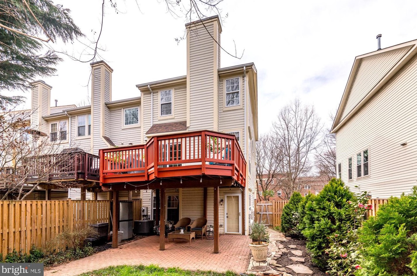 3909 Elbert Ave, Alexandria VA 22305-2064 exterior