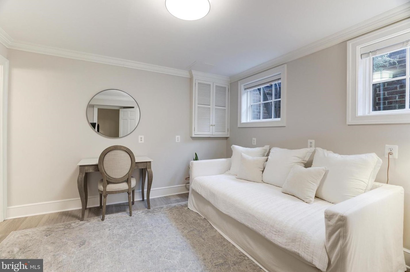 622 Lee St, Alexandria VA  22314-3820 exterior