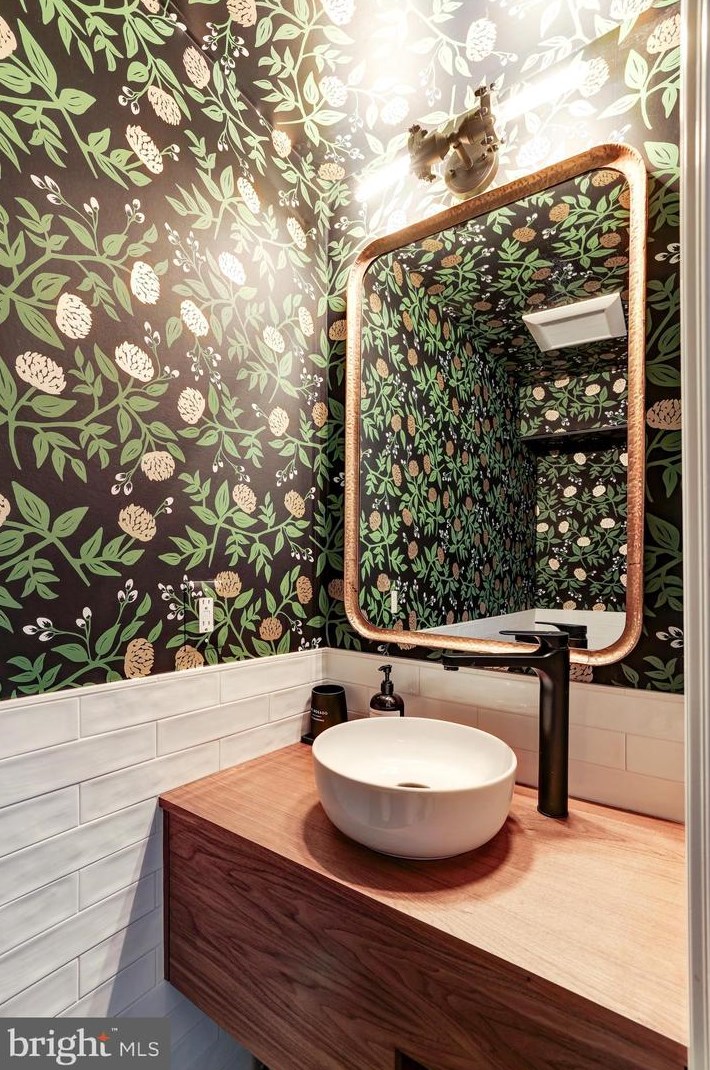 622 Lee St, Alexandria VA  22314-3820 exterior