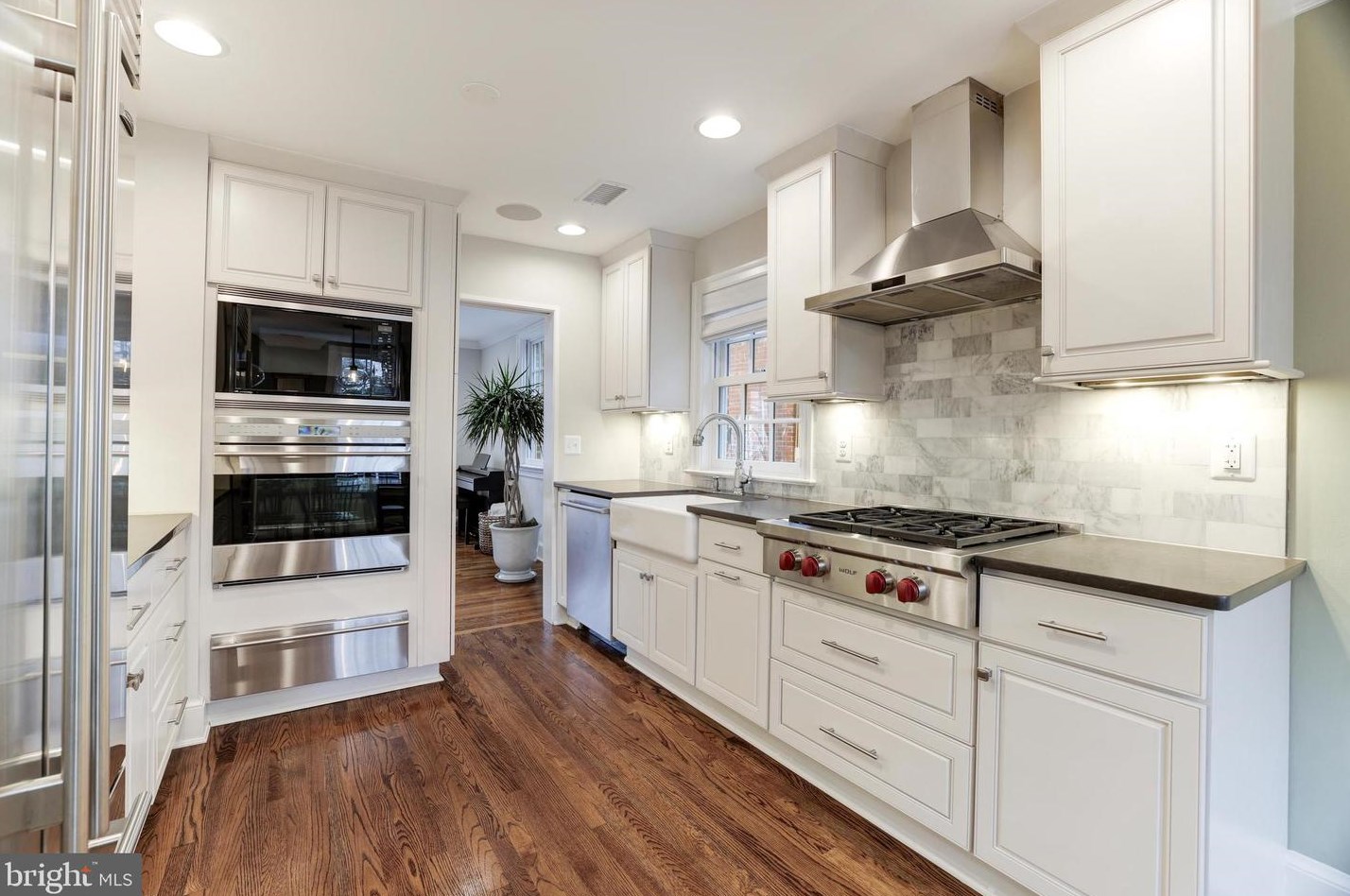 622 Lee St, Alexandria VA  22314-3820 exterior