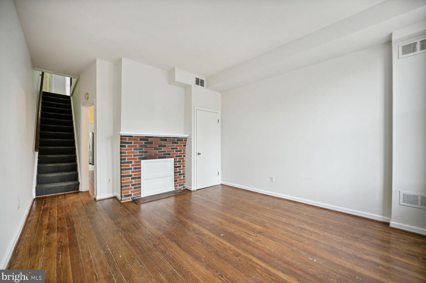 1123 Prince St, Alexandria VA  22314-2934 exterior