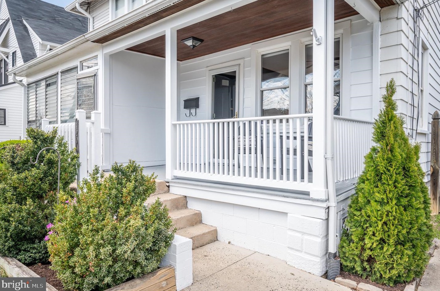 120 Raymond Ave, Alexandria, VA 22301-1140