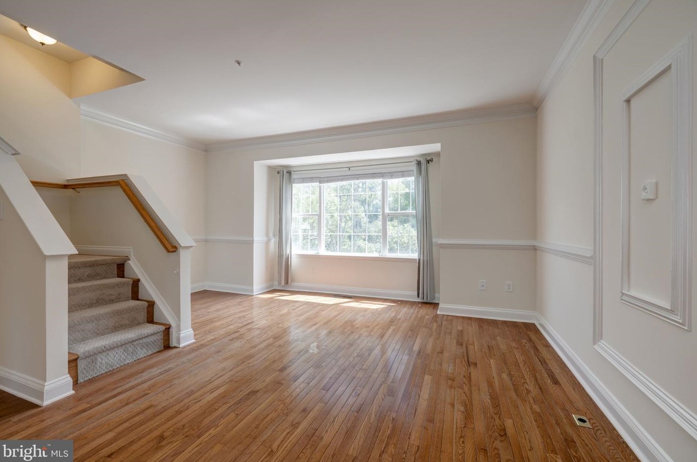 3809 Watkins Mill Dr, Alexandria VA  22304-6444 exterior