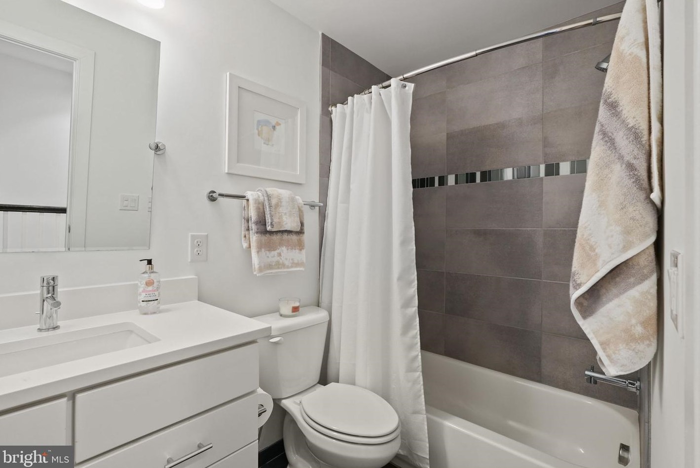 212 Patrick St, Alexandria VA 22314-2442 exterior