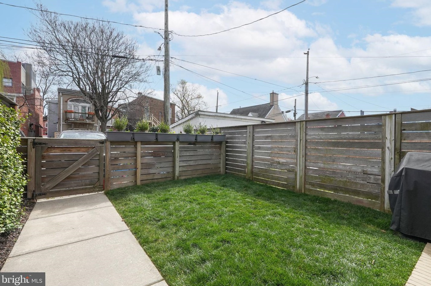 212 Patrick St, Alexandria VA 22314-2442 exterior