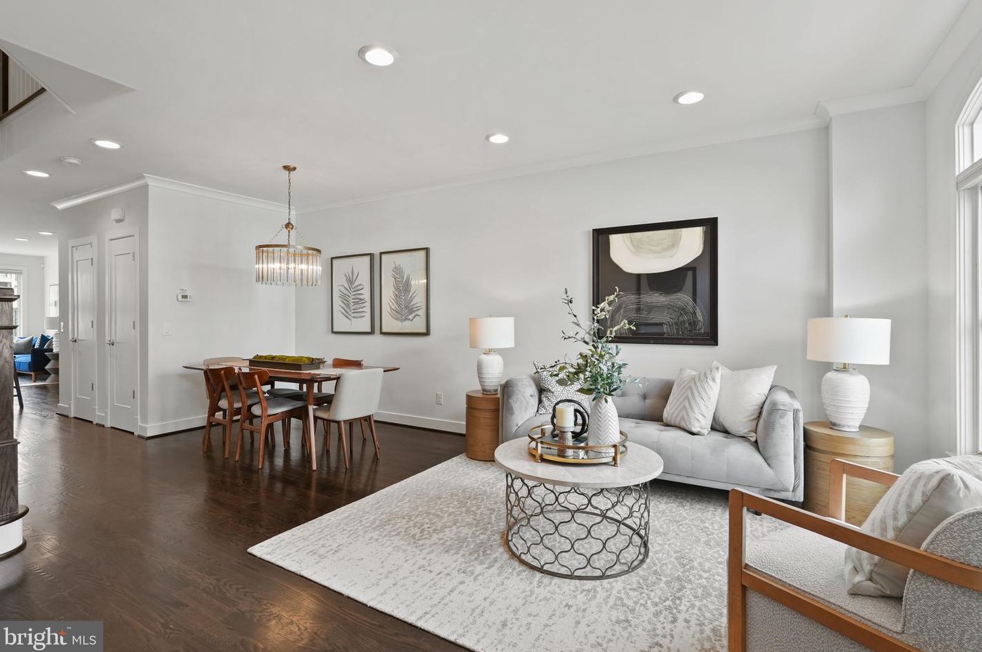 212 Patrick St, Alexandria VA 22314-2442 exterior