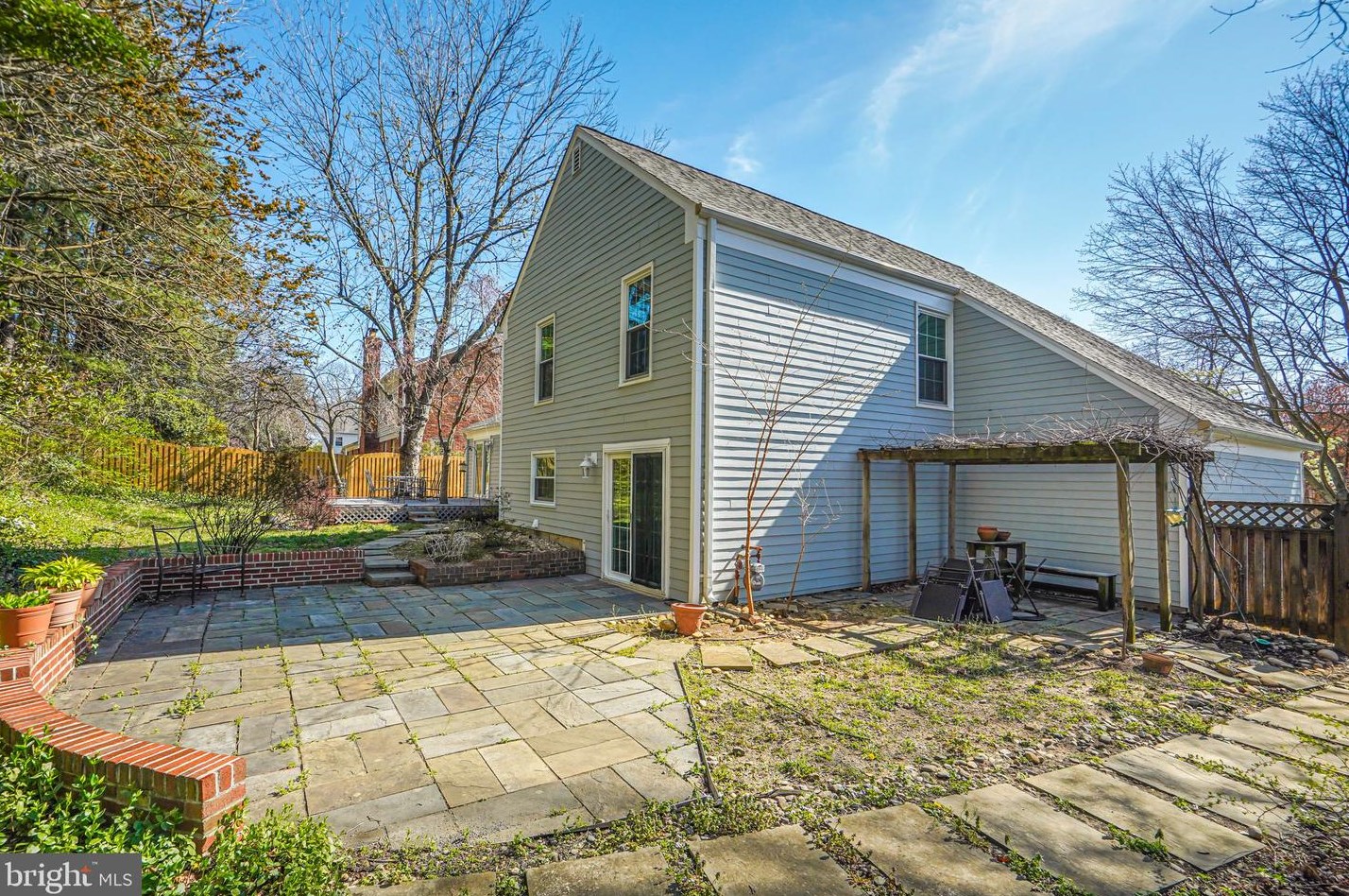 3959 Ft Worth Ave, Alexandria VA 22304-1711 exterior