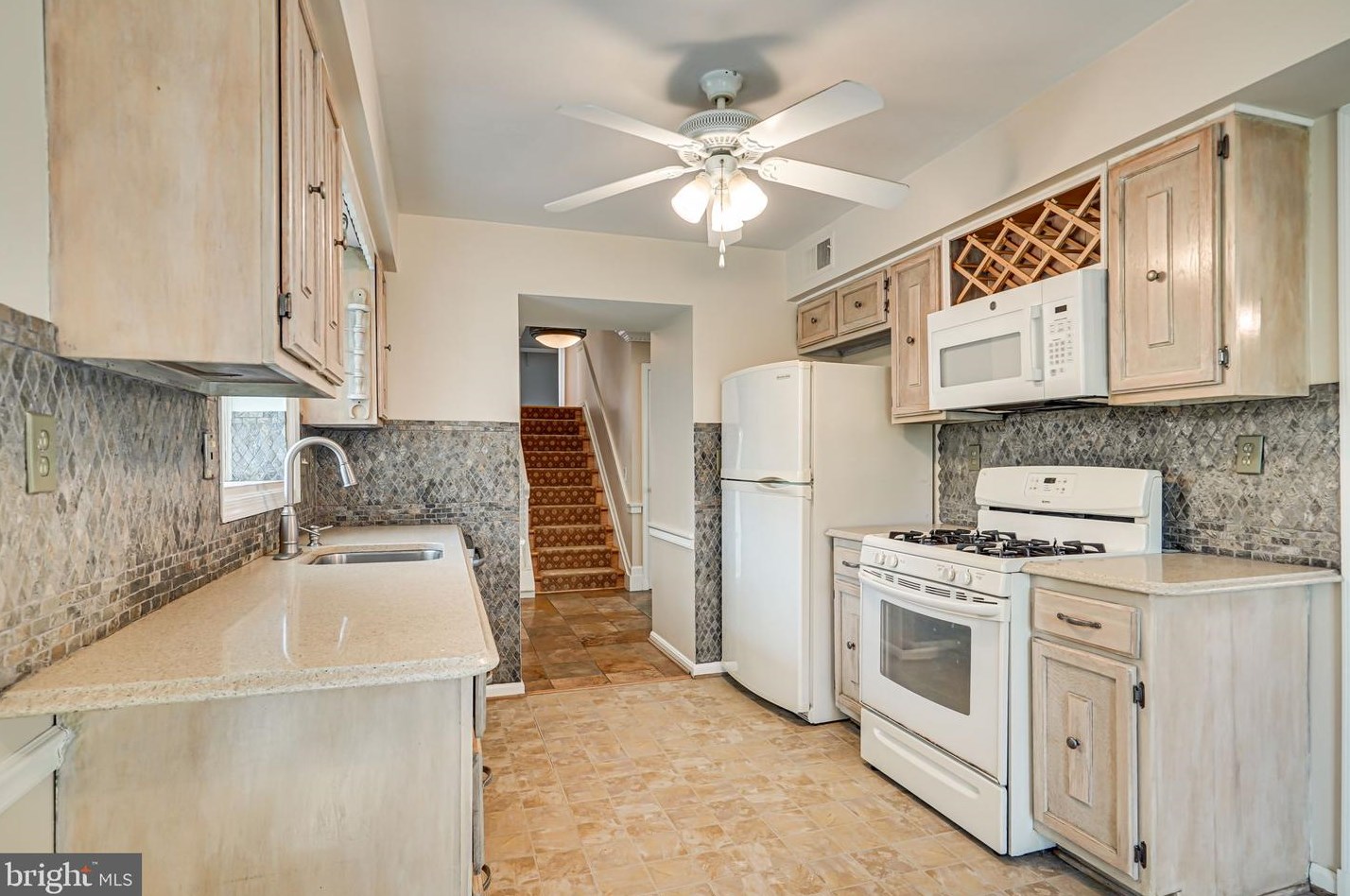 3959 Ft Worth Ave, Alexandria VA 22304-1711 exterior