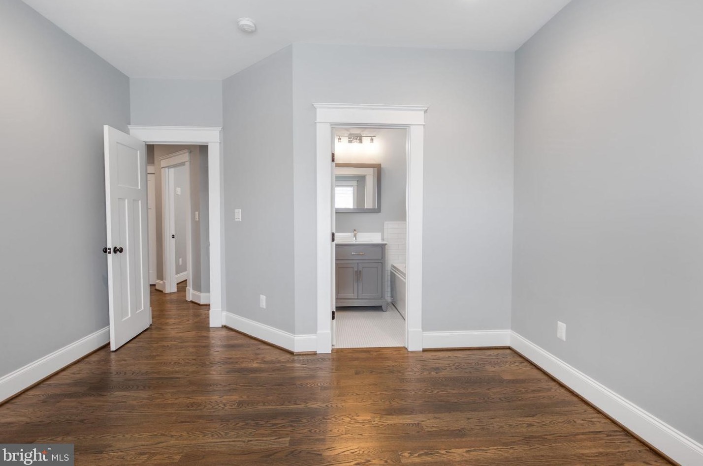 4 Alexandria Ave, Alexandria VA 22302-4204 exterior