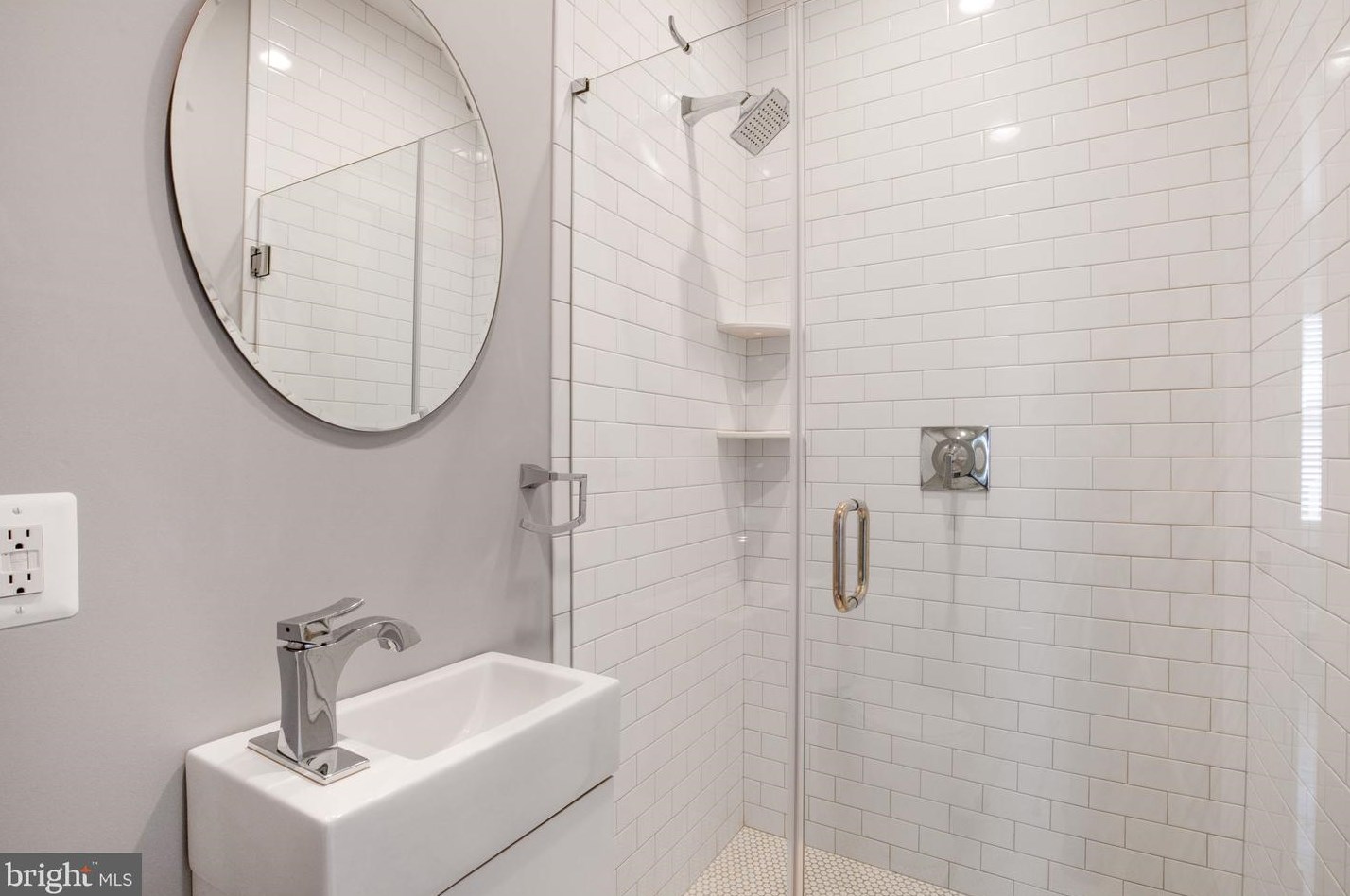 4 Alexandria Ave, Alexandria VA 22302-4204 exterior