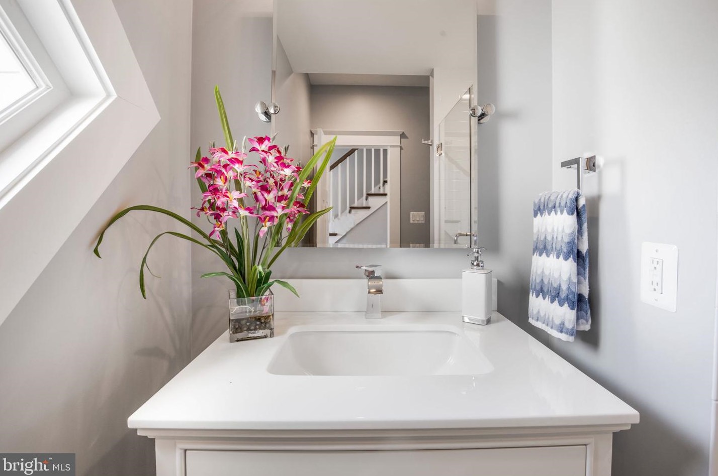 4 Alexandria Ave, Alexandria VA 22302-4204 exterior