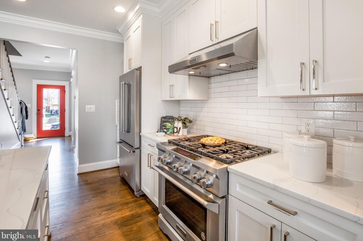 4 Alexandria Ave, Alexandria VA 22302-4204 exterior