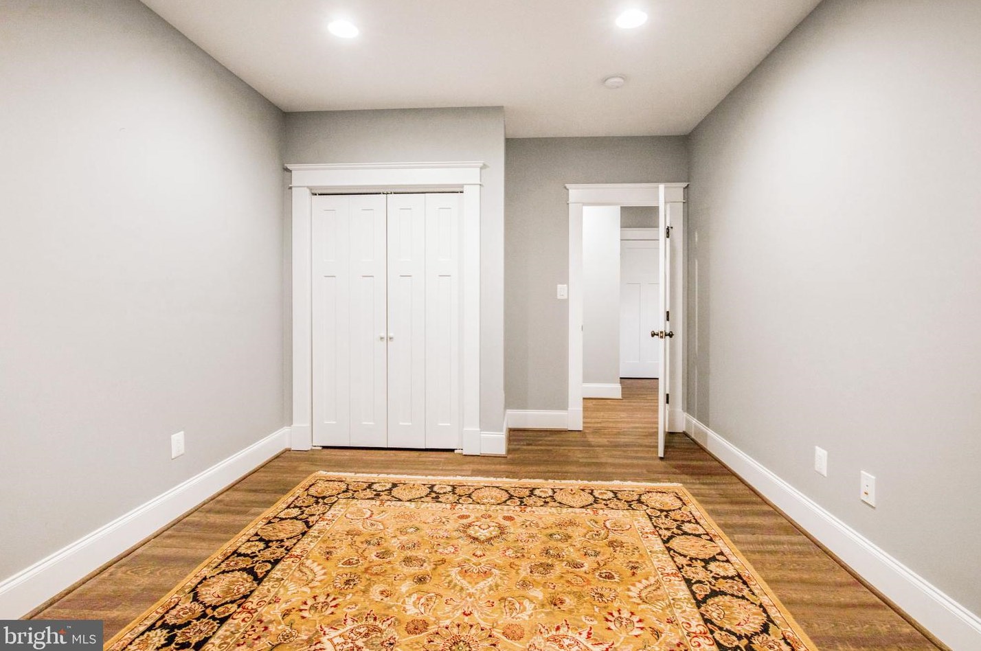 4 Alexandria Ave, Alexandria VA 22302-4204 exterior