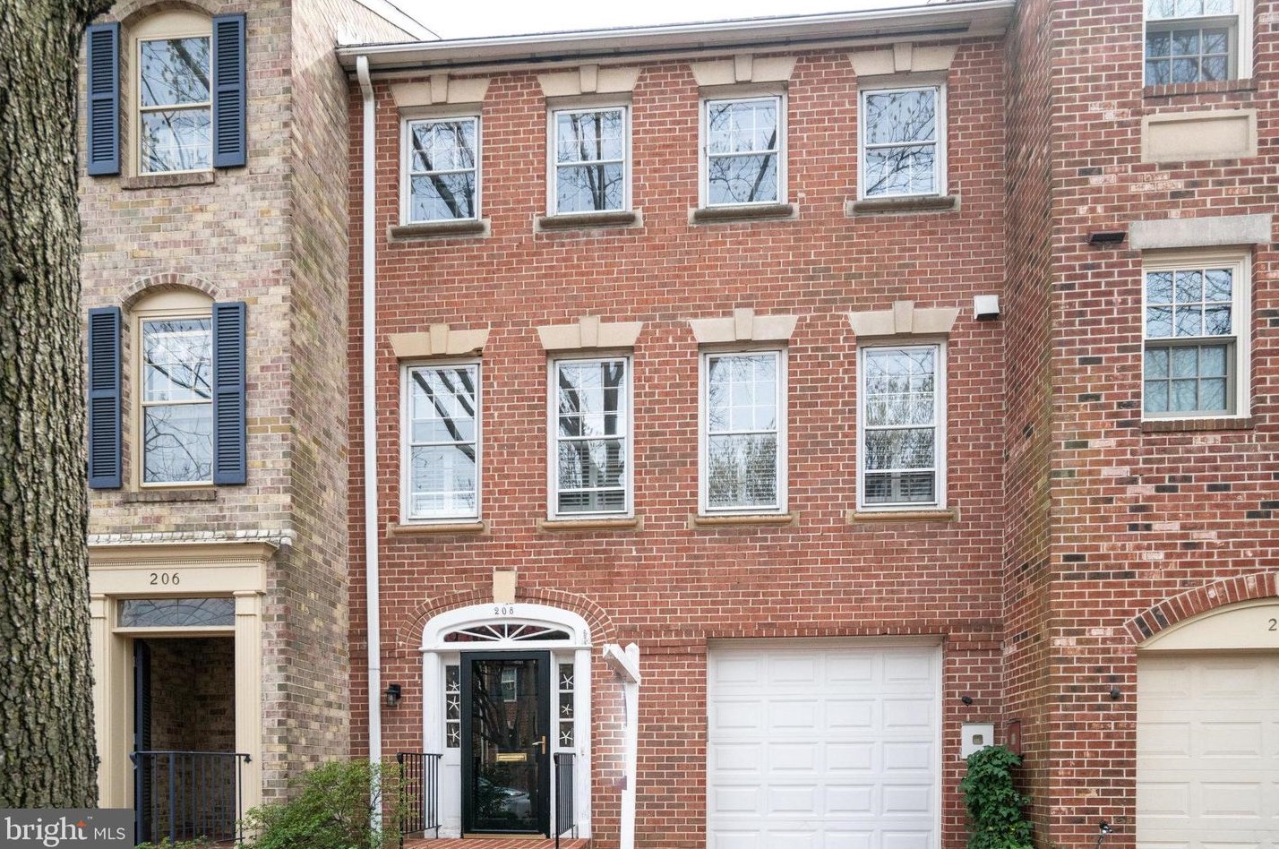 208 Oronoco St, Alexandria, VA 22314-2018