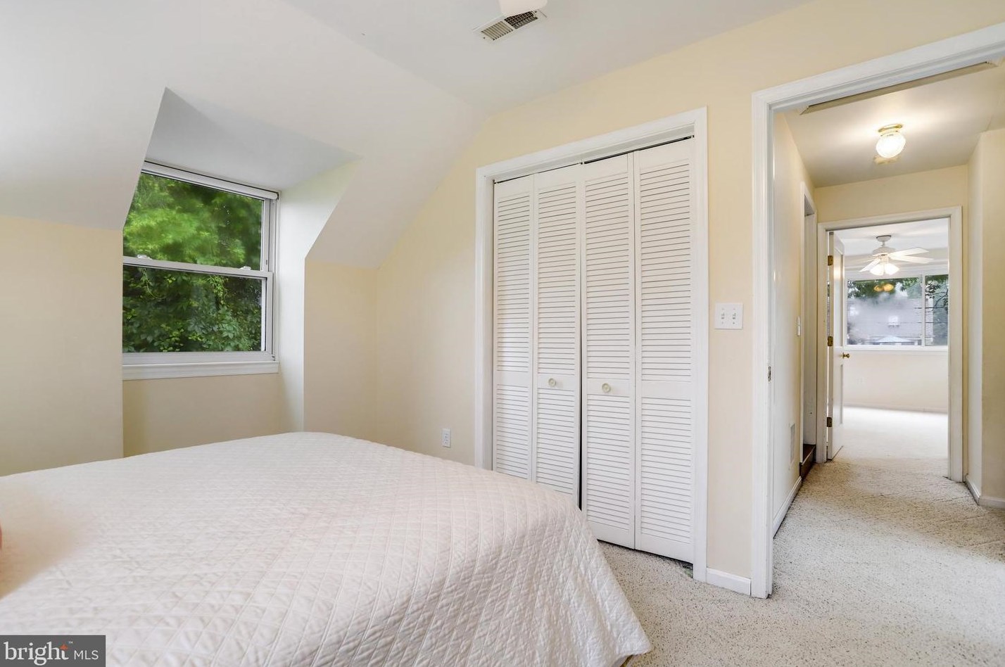 1321 Bayliss Dr, Alexandria VA 22302-3510 exterior