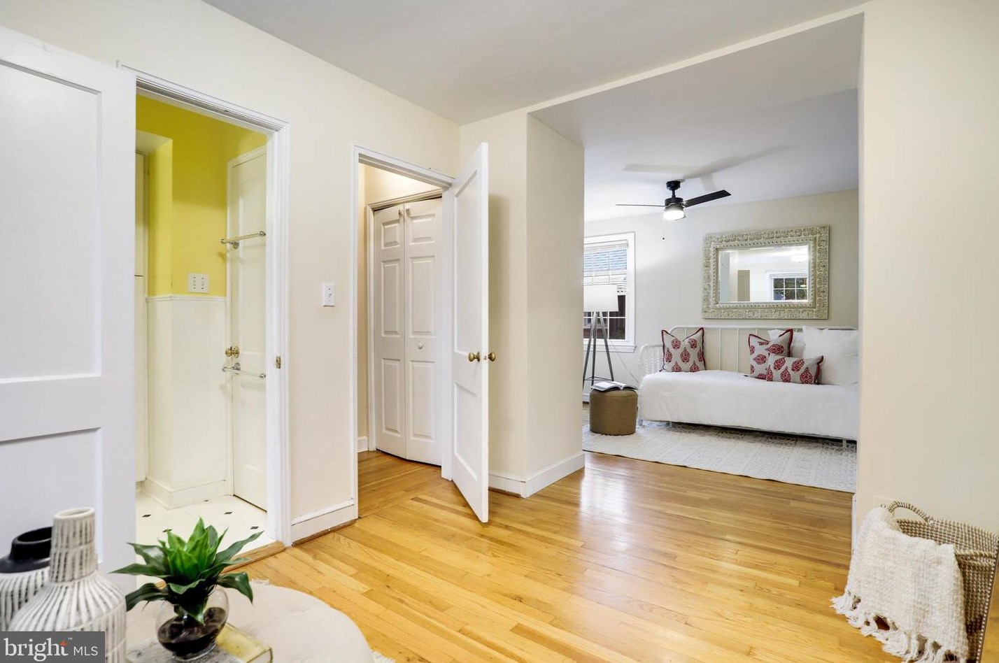 1321 Bayliss Dr, Alexandria VA 22302-3510 exterior