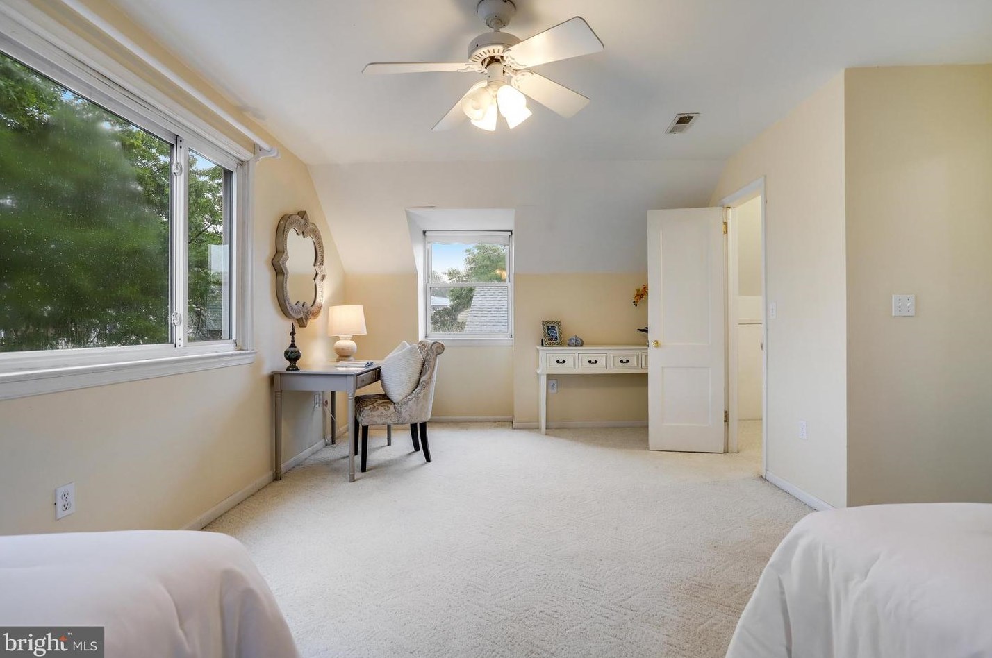 1321 Bayliss Dr, Alexandria VA 22302-3510 exterior