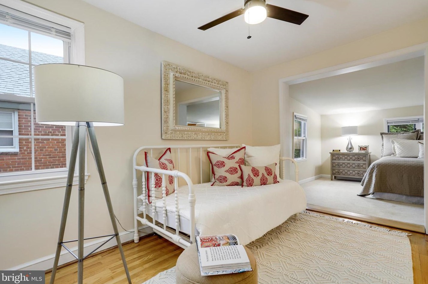 1321 Bayliss Dr, Alexandria VA 22302-3510 exterior