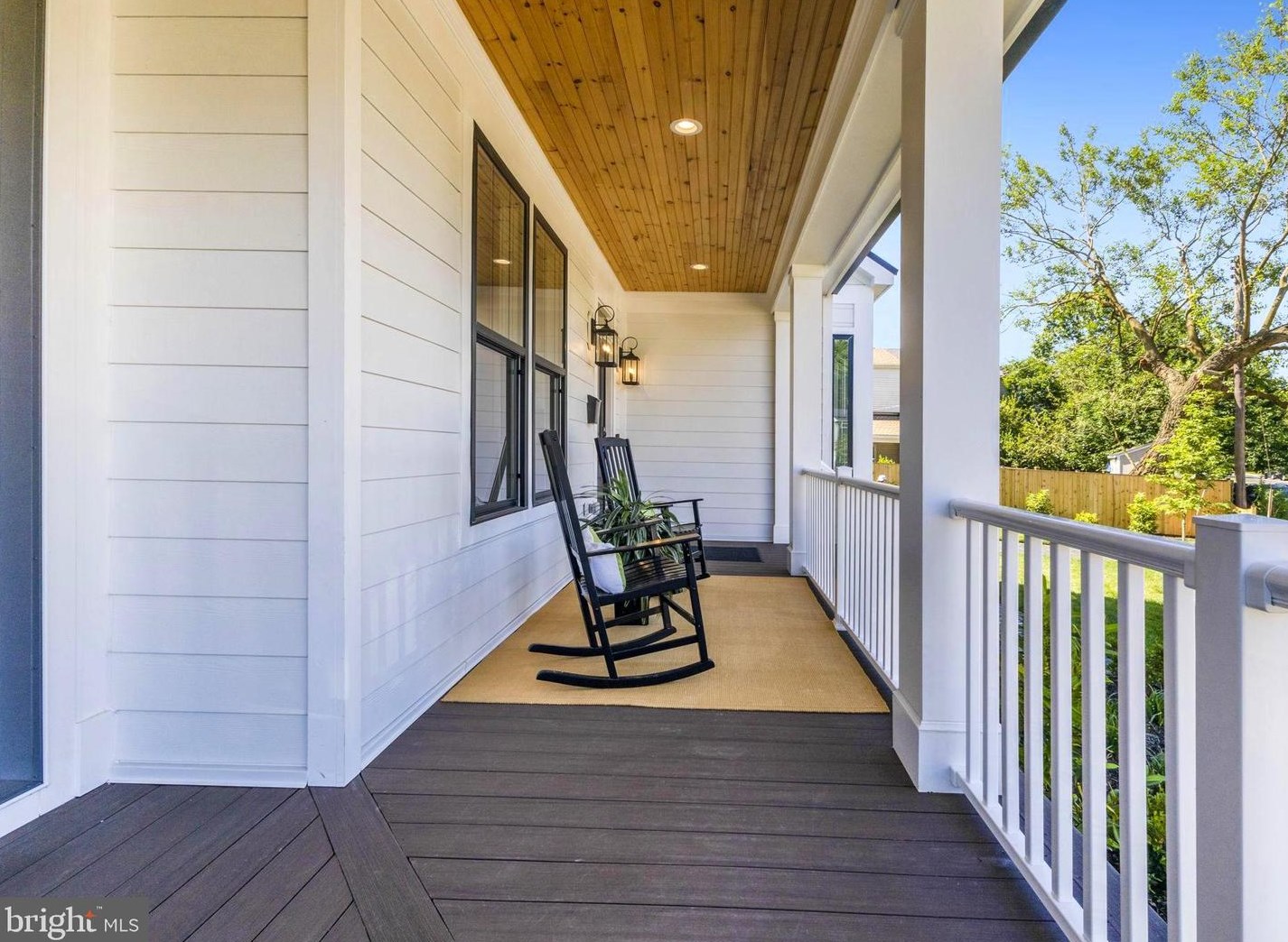 2315 Commonwealth Ave, Alexandria VA 22305-2829 exterior