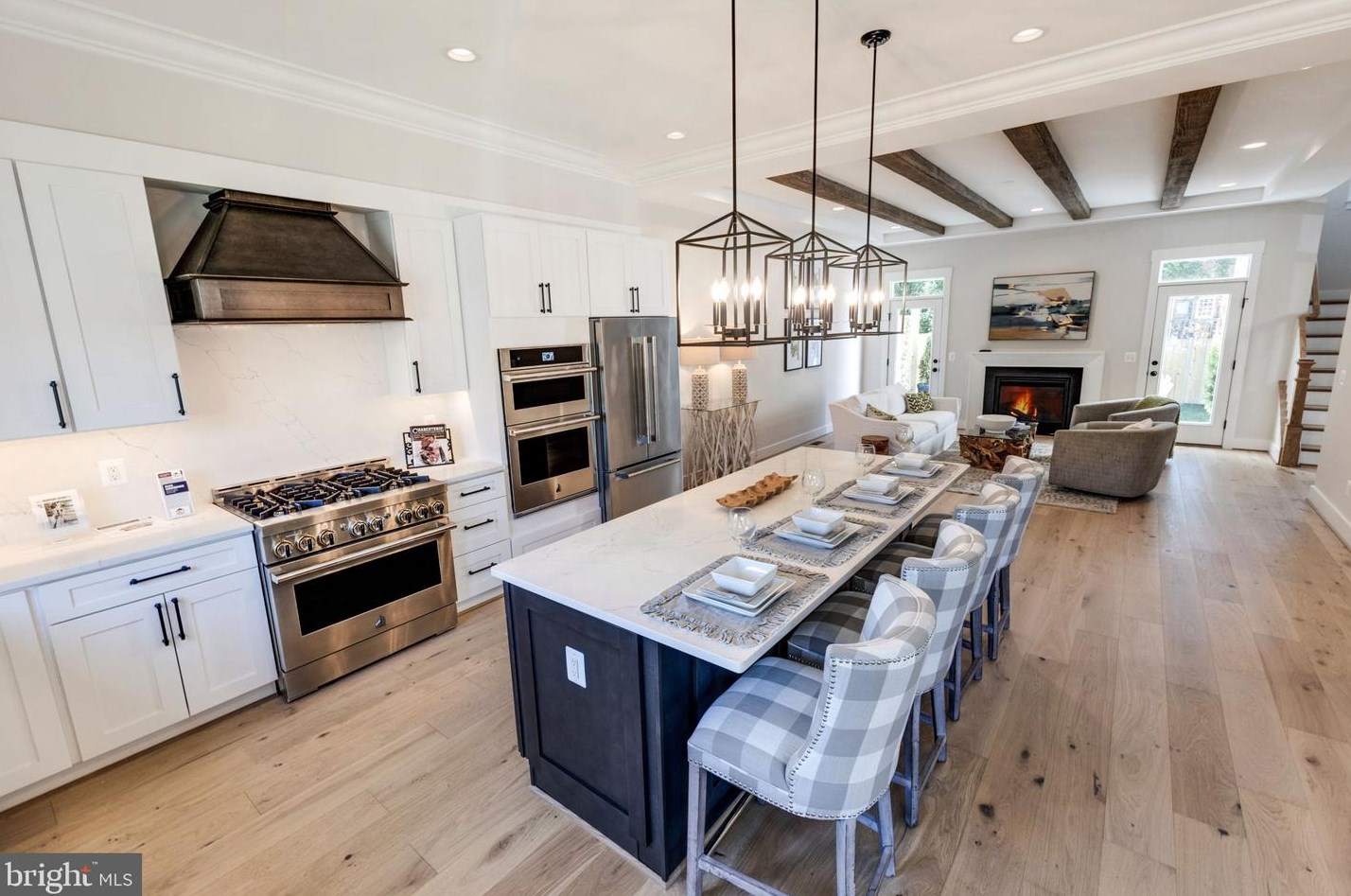 2315 Commonwealth Ave, Alexandria VA 22305-2829 exterior