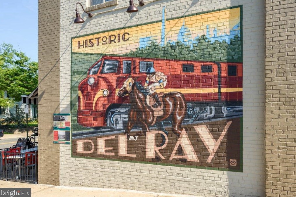 2315 Commonwealth Ave, Alexandria VA 22305-2829 exterior