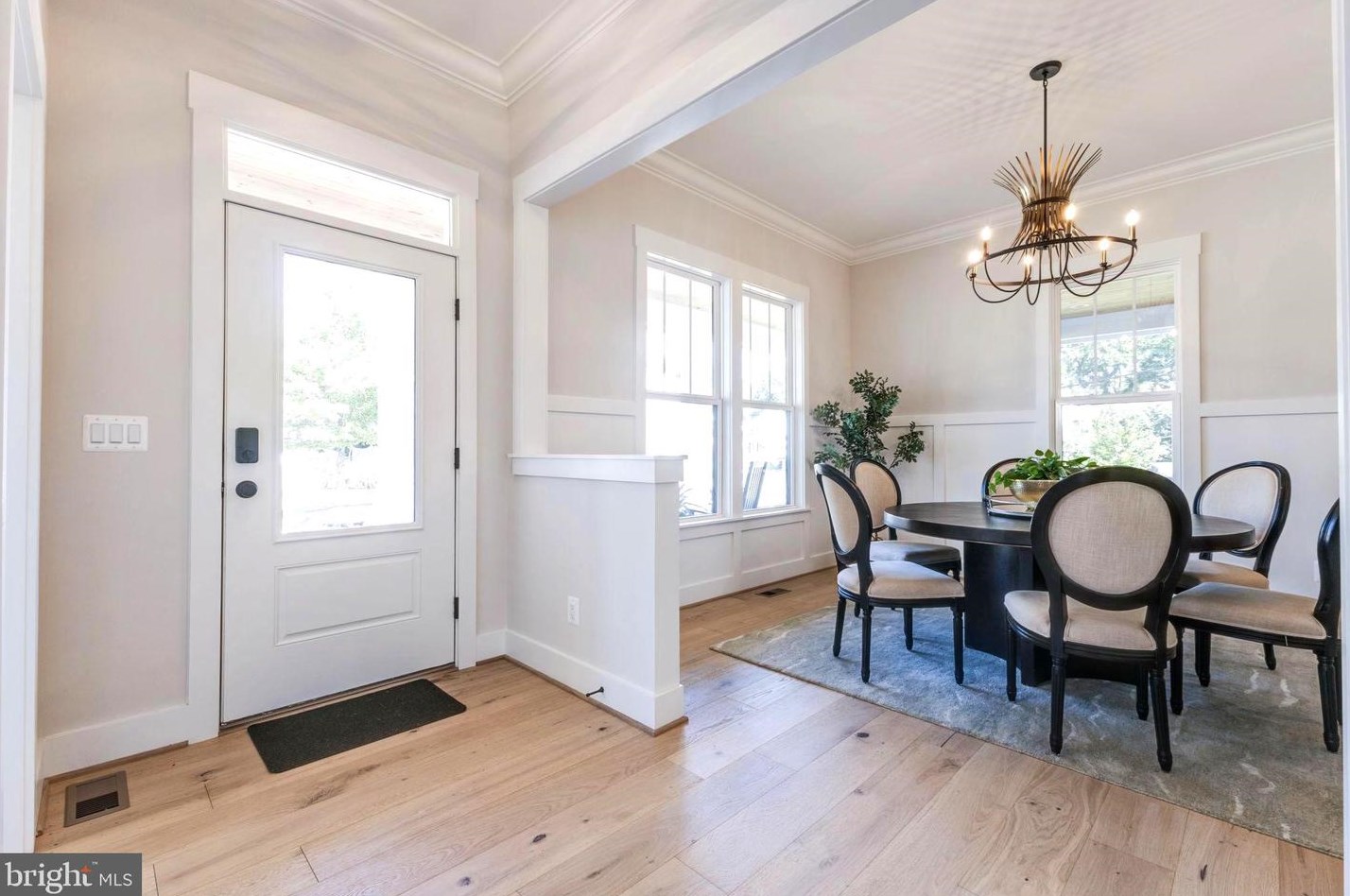 2315 Commonwealth Ave, Alexandria VA 22305-2829 exterior