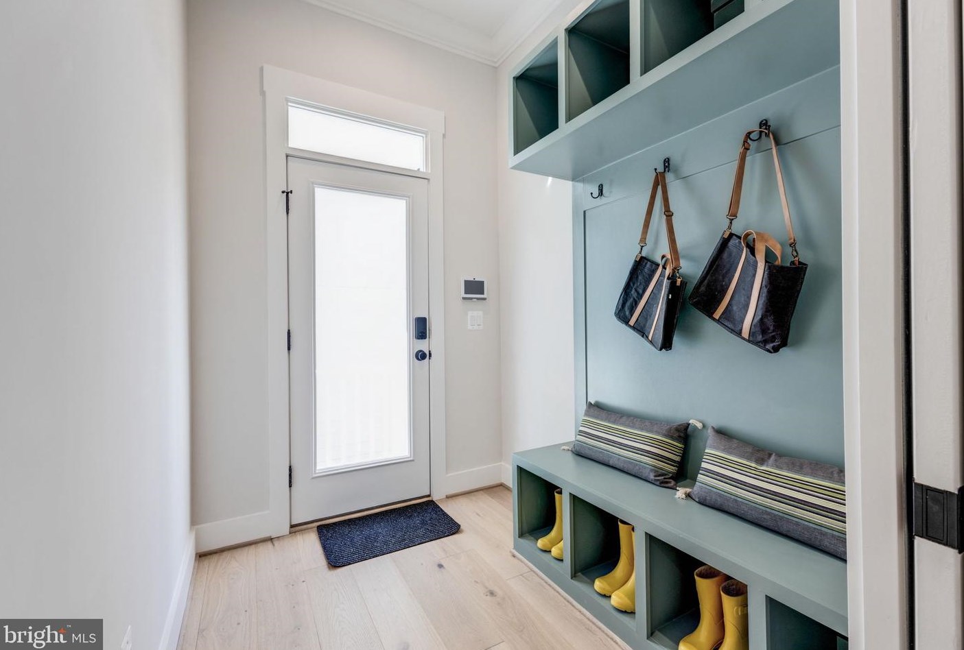 2315 Commonwealth Ave, Alexandria VA 22305-2829 exterior