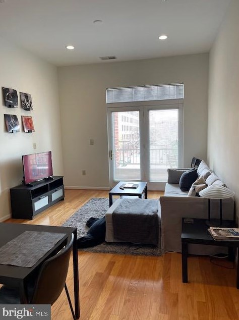 309 Holland Ln #122, Alexandria, VA 22314