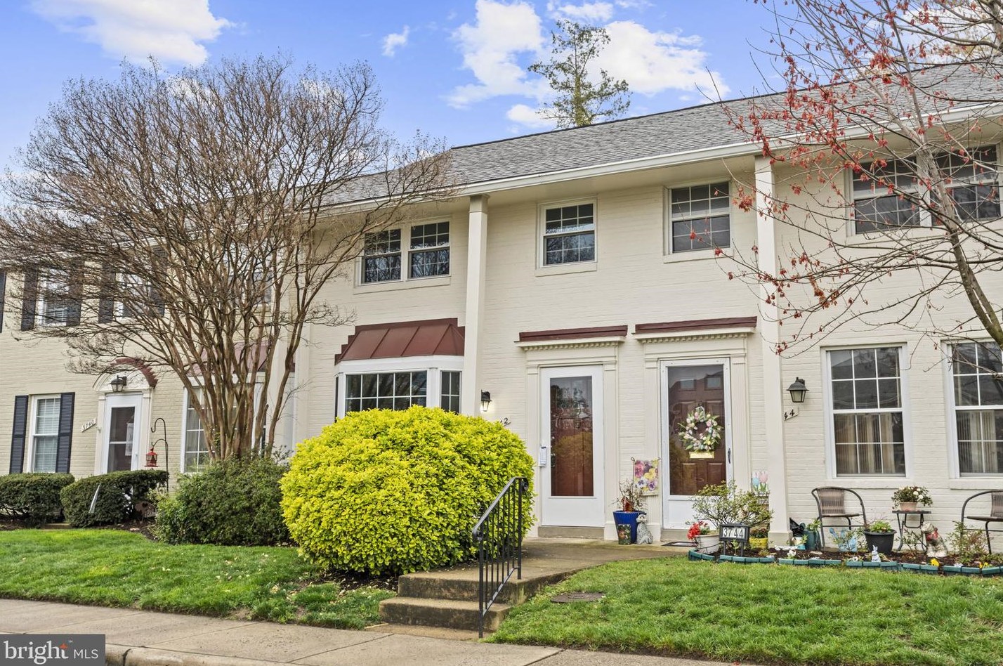 3742 Jason Ave, Alexandria VA  22302-1811 exterior