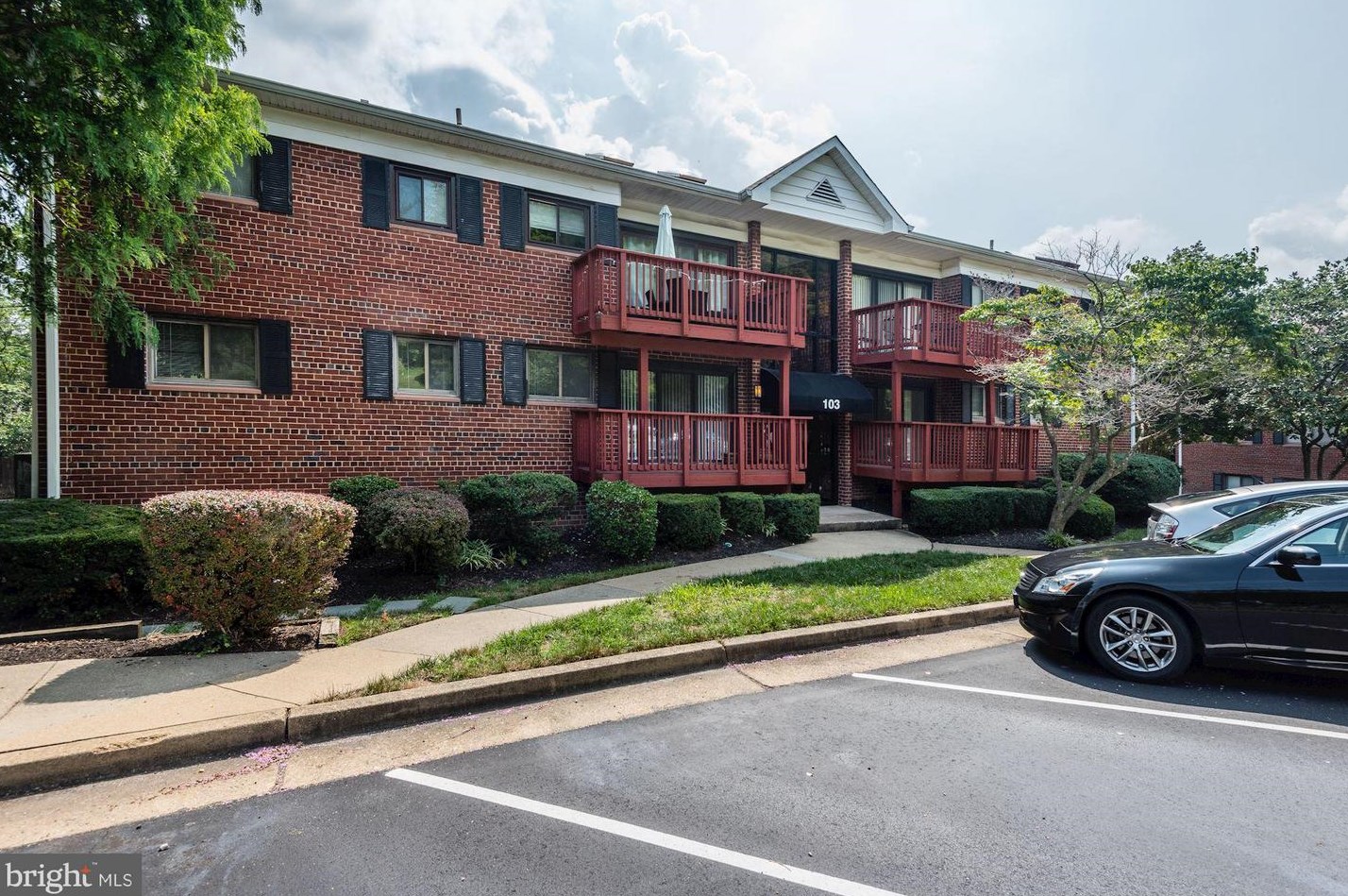 103 Skyhill Rd, Alexandria, VA 22314-4959