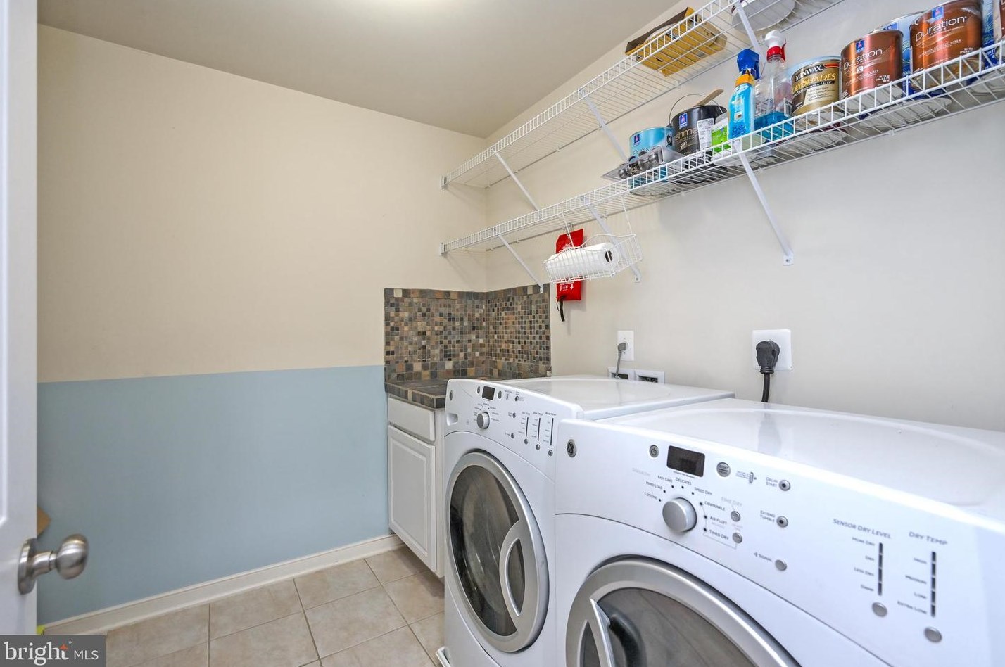 3949 Old Dominion Blvd, Alexandria VA  22305-1559 exterior