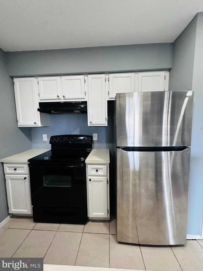 3307 Wyndham Cir #3165, Alexandria, VA 22302