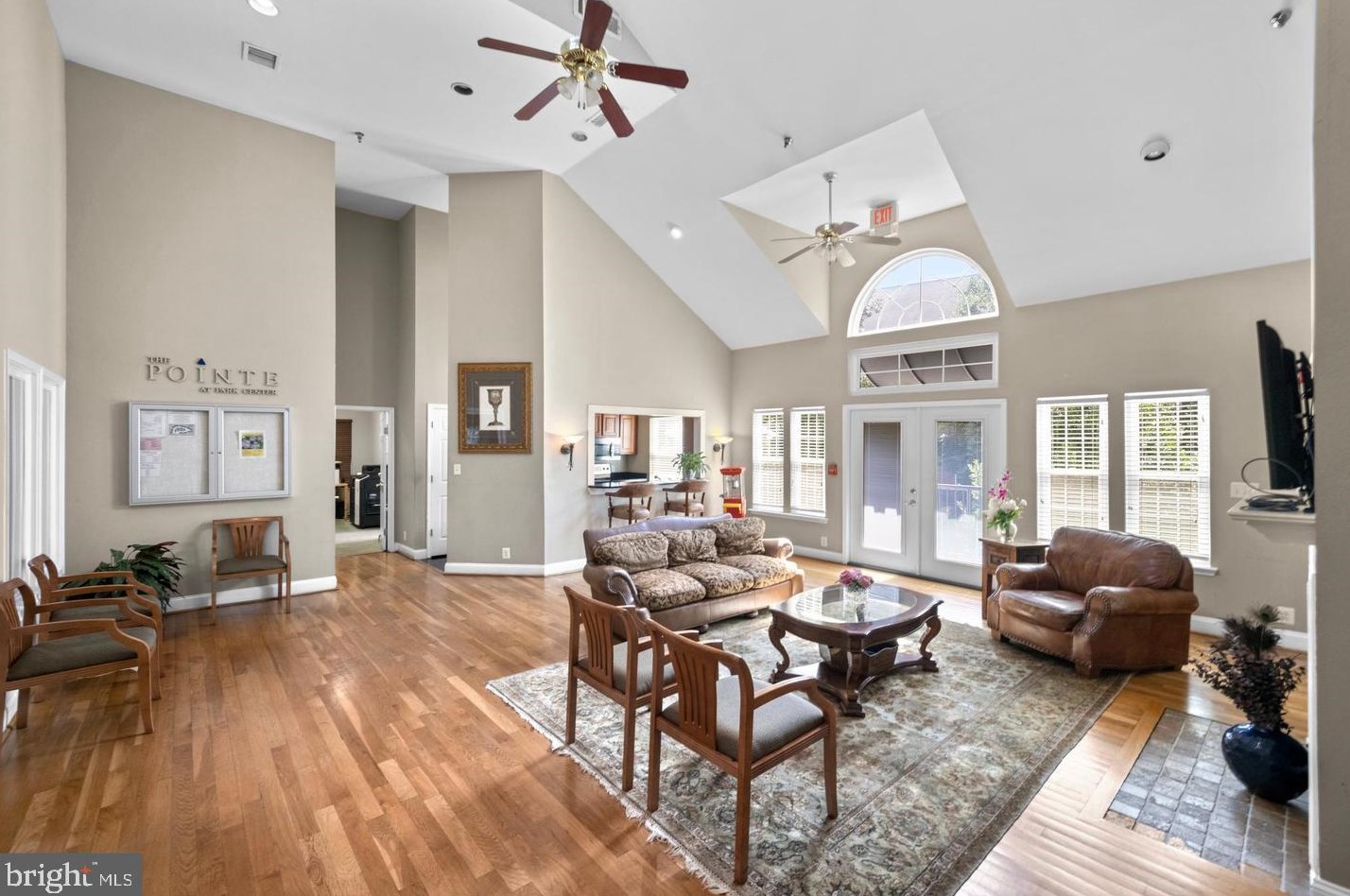 3307 Wyndham Cir, Alexandria VA 22302-4307 exterior