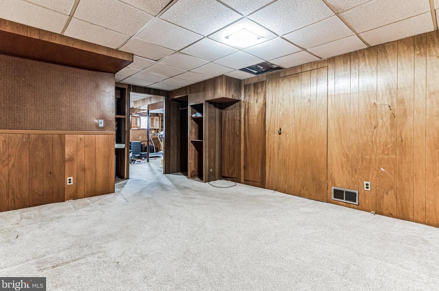 121 Jenkins St, Alexandria VA 22304-4952 exterior