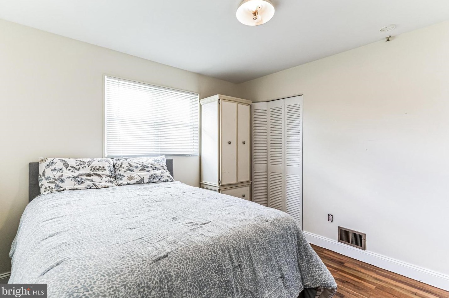 121 Jenkins St, Alexandria VA 22304-4952 exterior