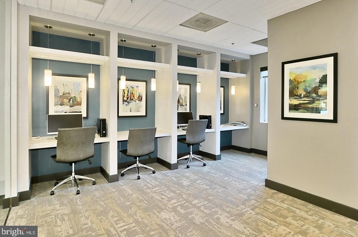 3101 Hampton Dr, Alexandria VA  22302-1513 exterior