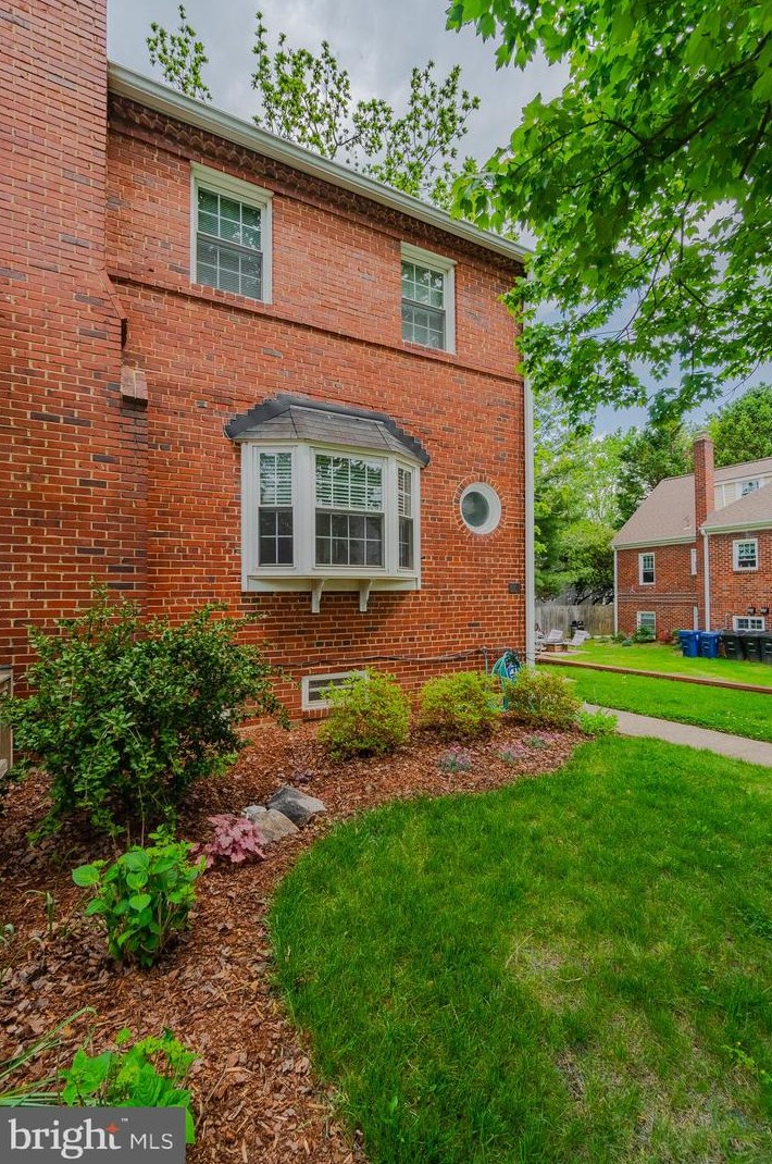 330 E Mason Ave, Alexandria, VA 22301