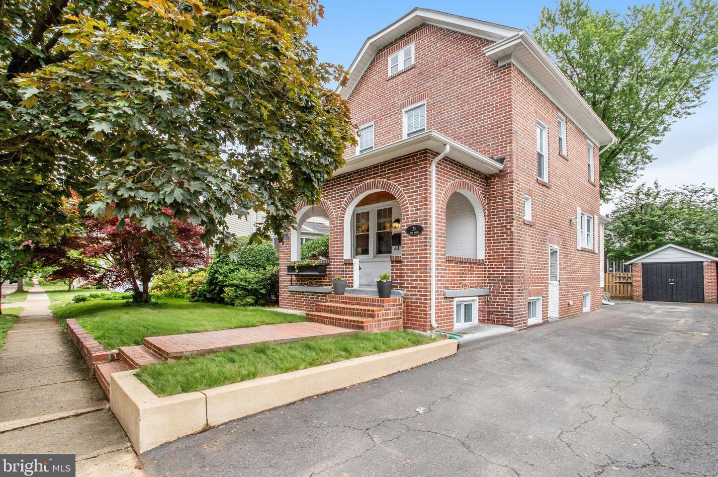 24 Spring St, Alexandria, VA 22301-2134