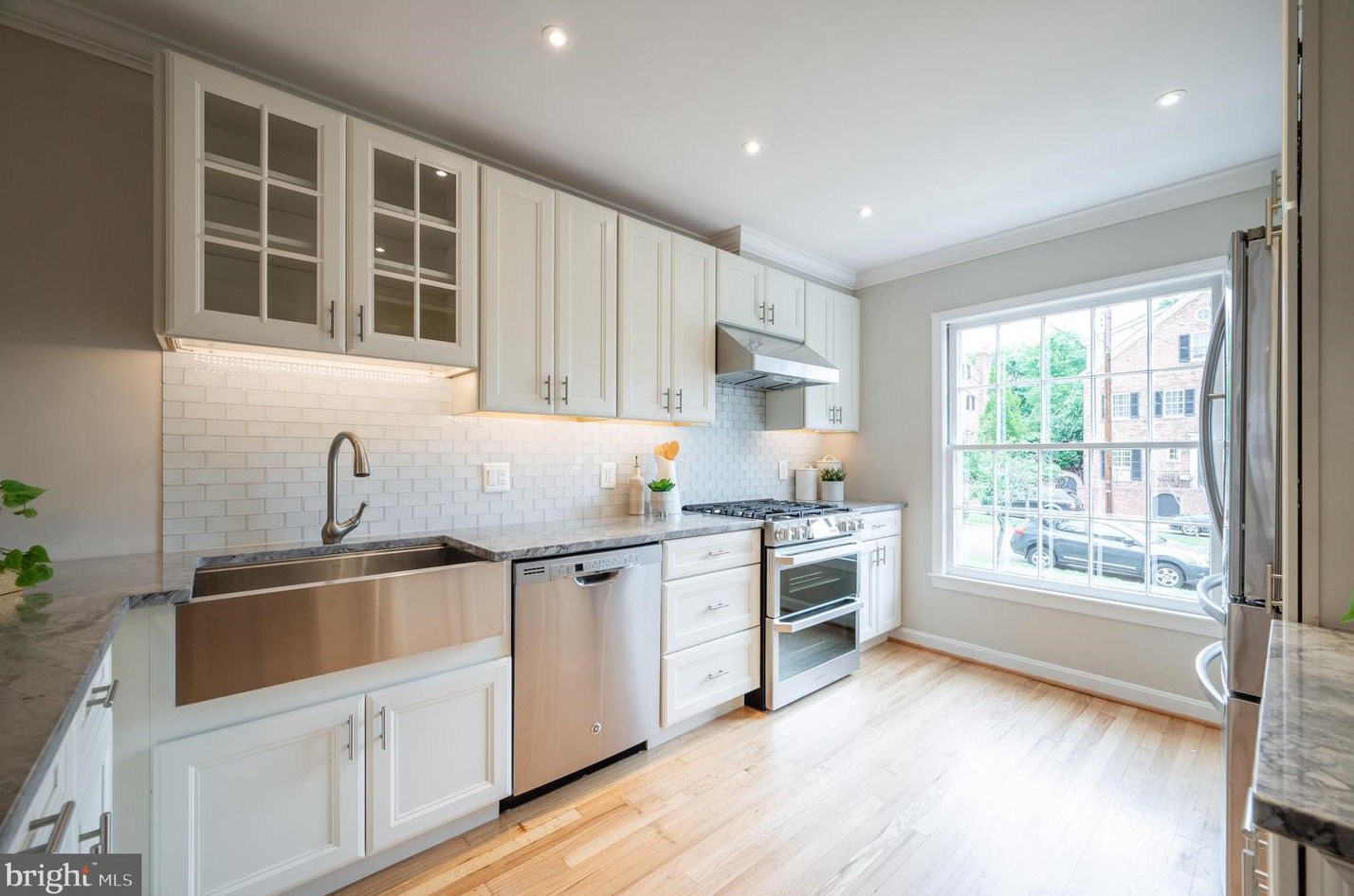 204 Green St, Alexandria VA  22314-4316 exterior