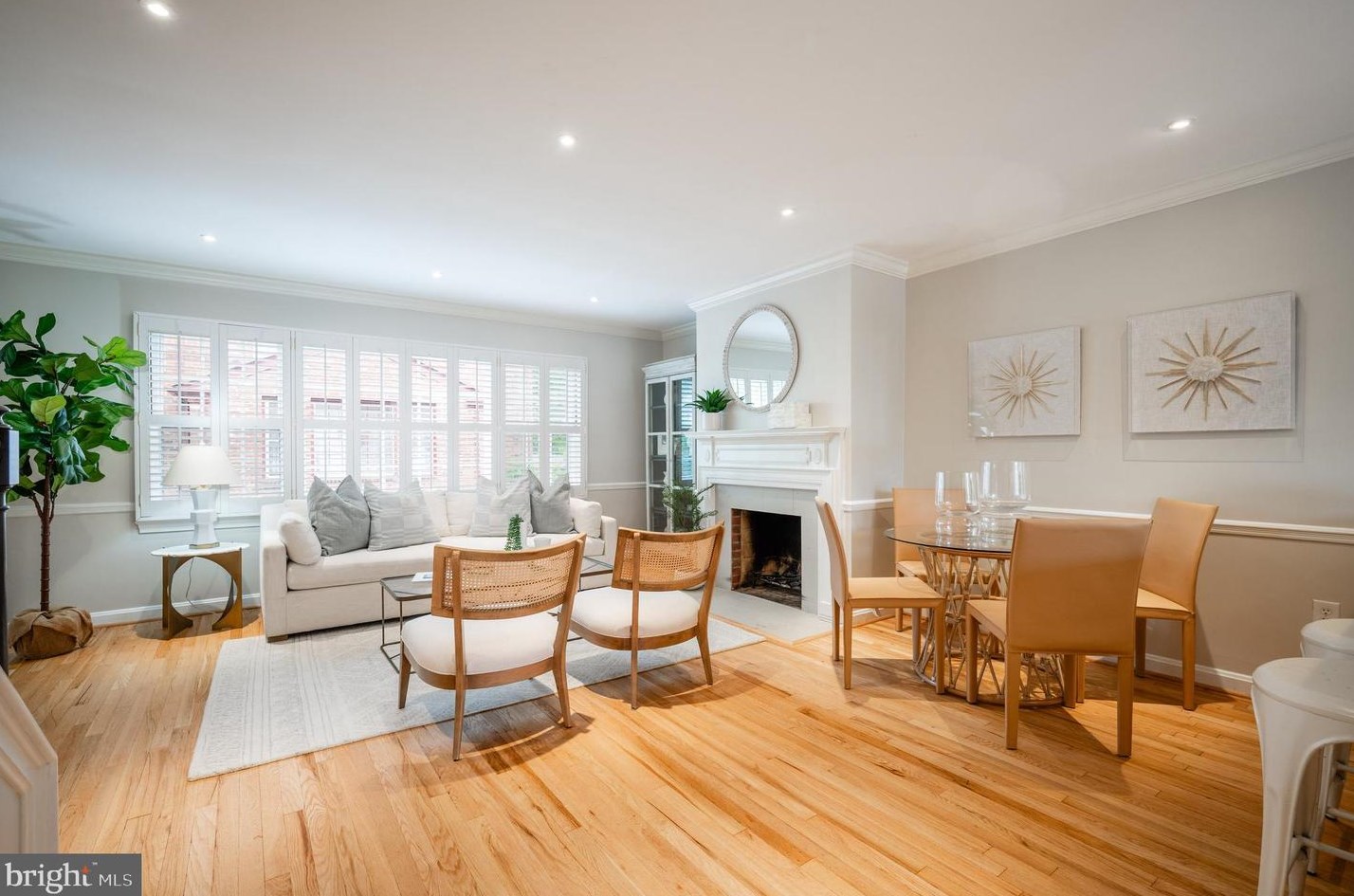 204 Green St, Alexandria VA  22314-4316 exterior