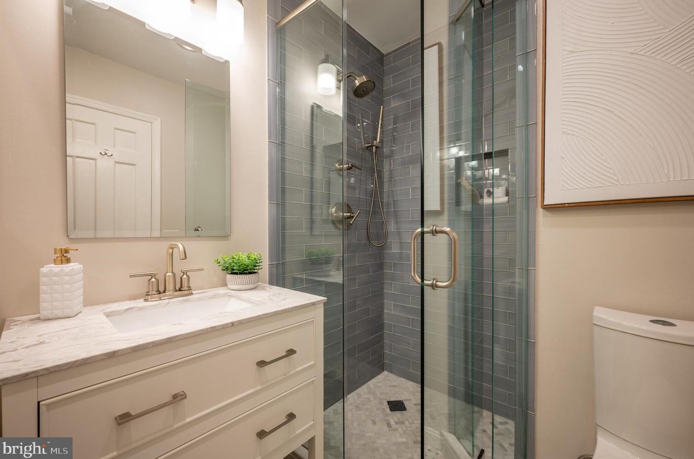 204 Green St, Alexandria VA  22314-4316 exterior