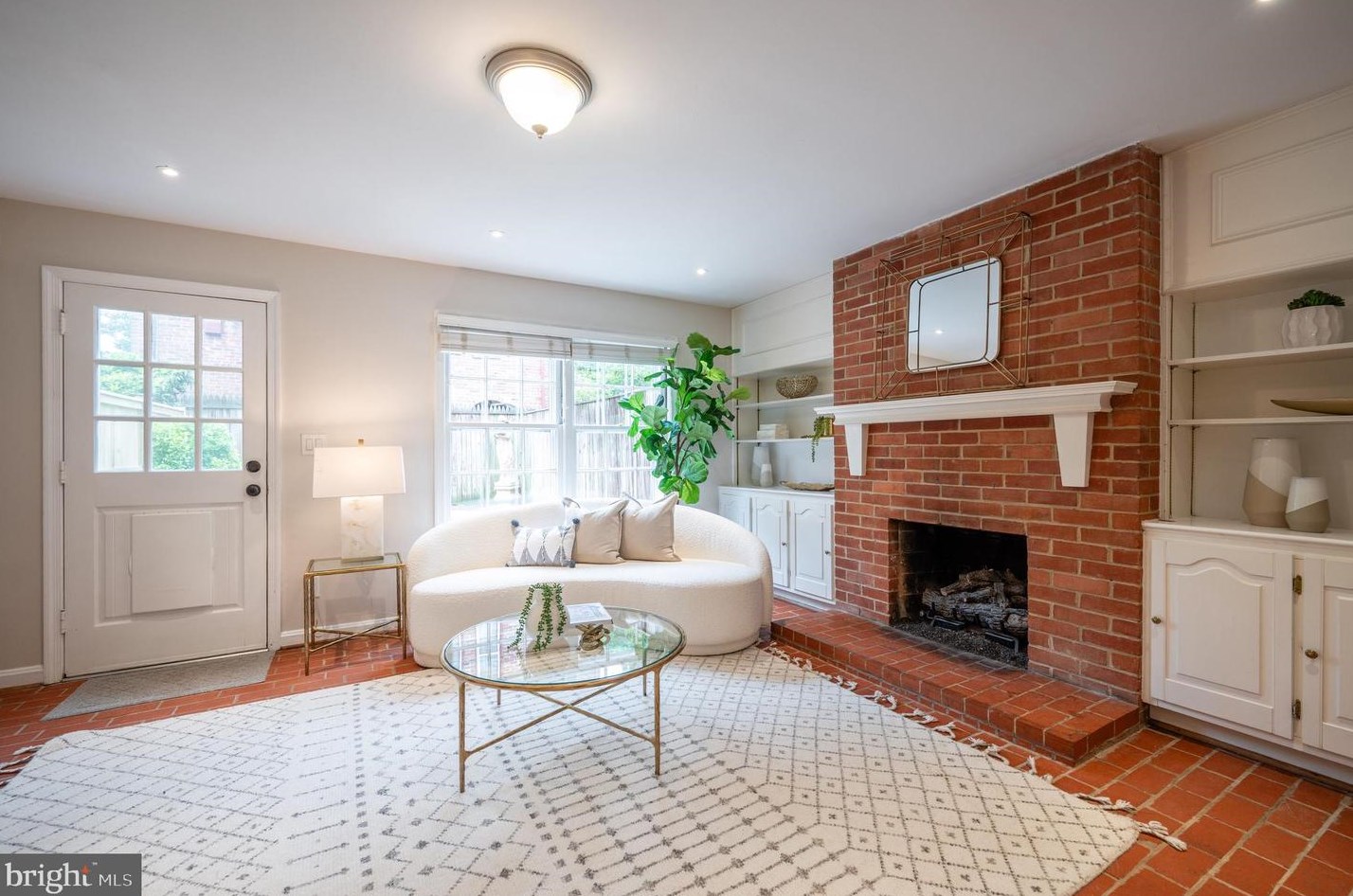 204 Green St, Alexandria VA  22314-4316 exterior