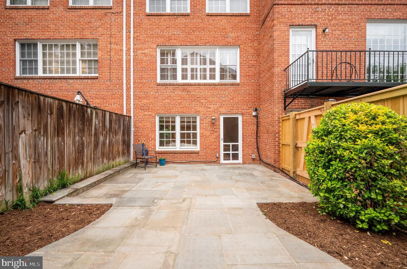 204 Green St, Alexandria VA  22314-4316 exterior