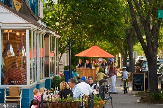 404 Raymond Ave, Alexandria VA 22301-1040 exterior