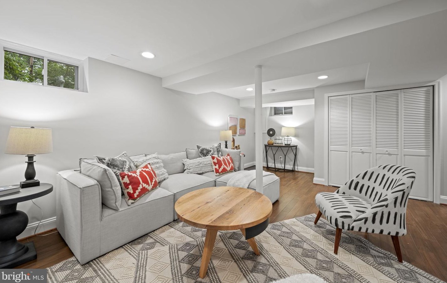 123 Moncure Dr, Alexandria VA 22314-4965 exterior