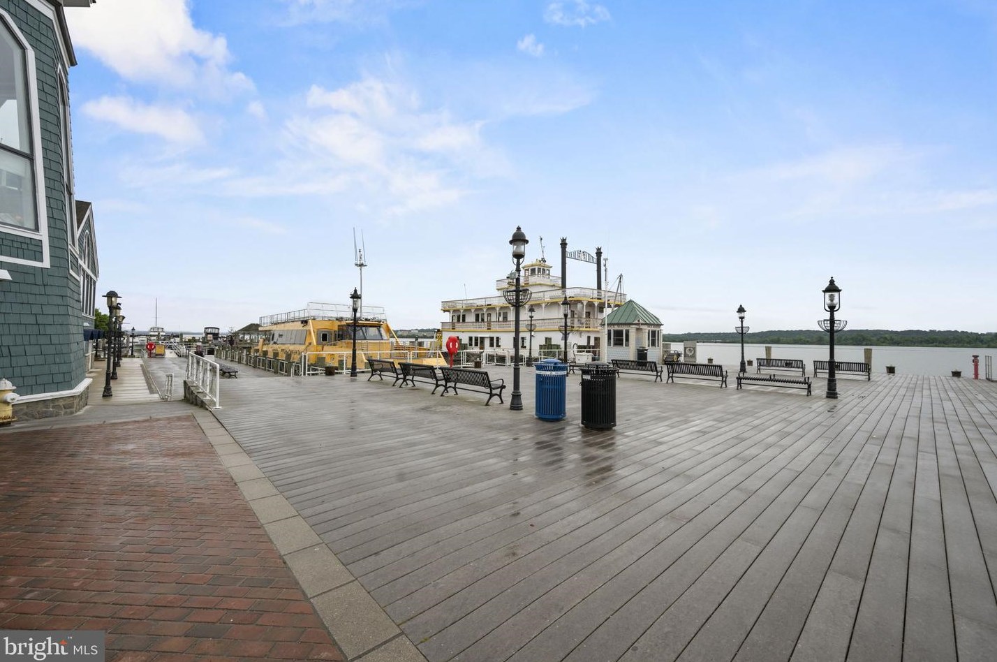 123 Moncure Dr, Alexandria VA 22314-4965 exterior