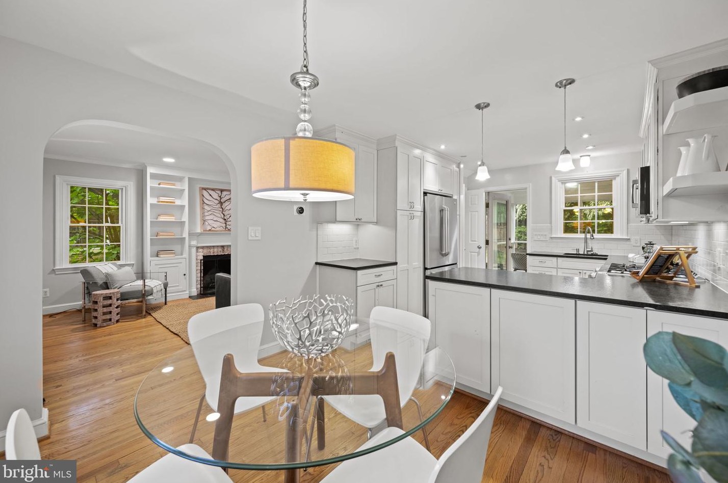 123 Moncure Dr, Alexandria VA 22314-4965 exterior